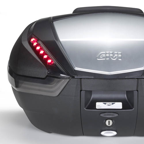 Givi - Stop light for top-case MONOKEY® V47. This product is exempt from homologation in accordance with EU Regulation 168/2013. We invite you to check the existing legislation in your country. 