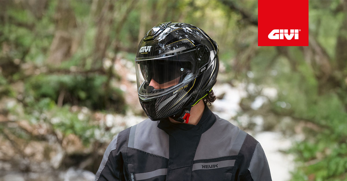 GIVI+HPS+X50%3A+The+Modular+Helmet+Changing+the+Rules+for+Long-Distance+Touring