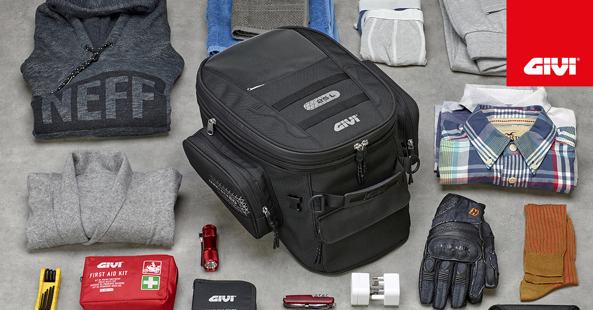 The+Givi+UT810+takes+the+top+spot+on+the+podium+as+the+best+quick-release+tank+bag+according+to+Motociclismo+Italia.